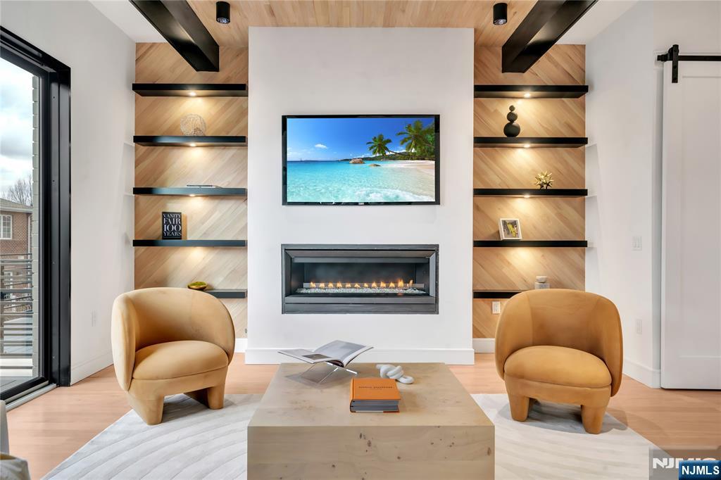 1047 Anderson Avenue A