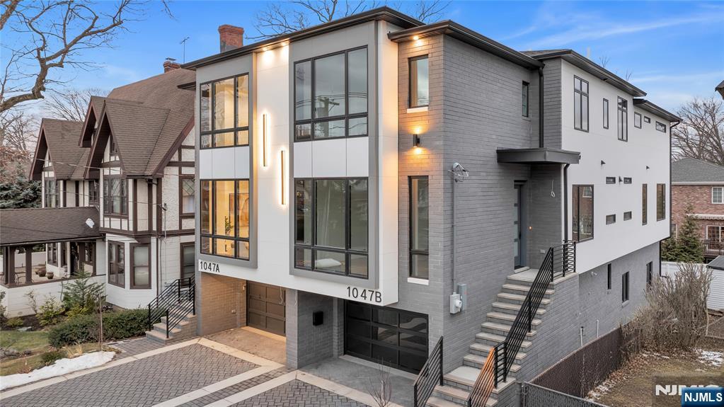 1047 Anderson Avenue A