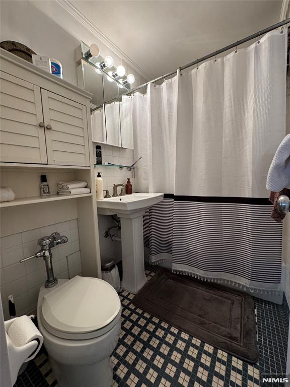 6050 Boulevard East 16J