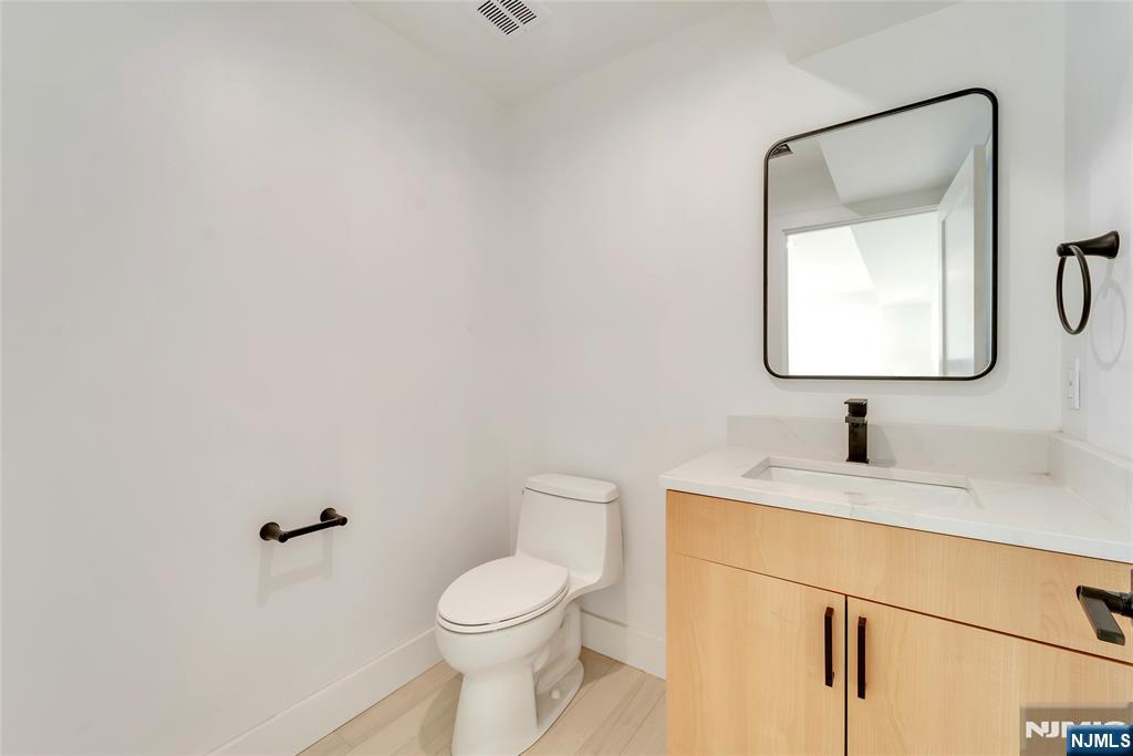 432 Stillwell Avenue B