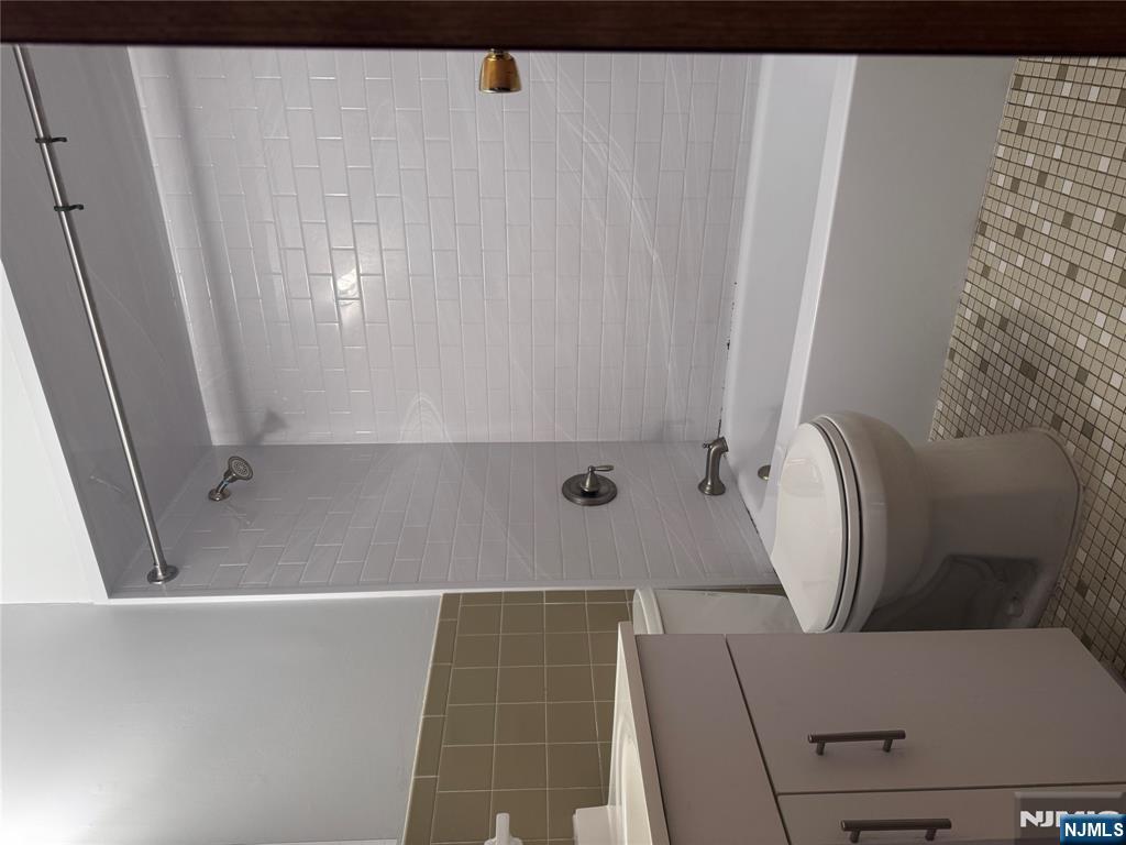 148 Undercliff Avenue 4