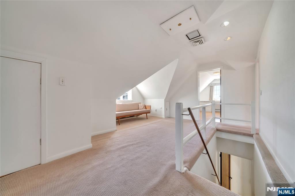 431 Van Renssalaer Court
