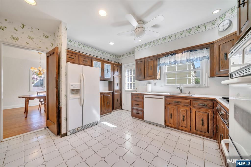 431 Van Renssalaer Court