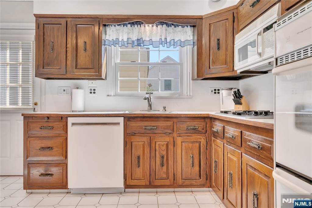 431 Van Renssalaer Court