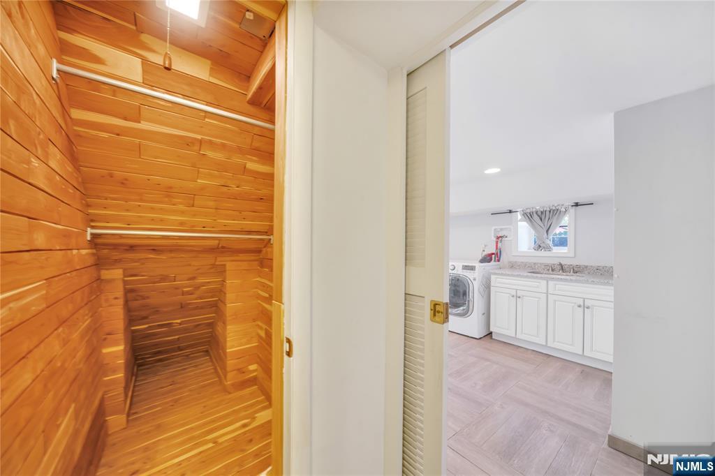 431 Van Renssalaer Court