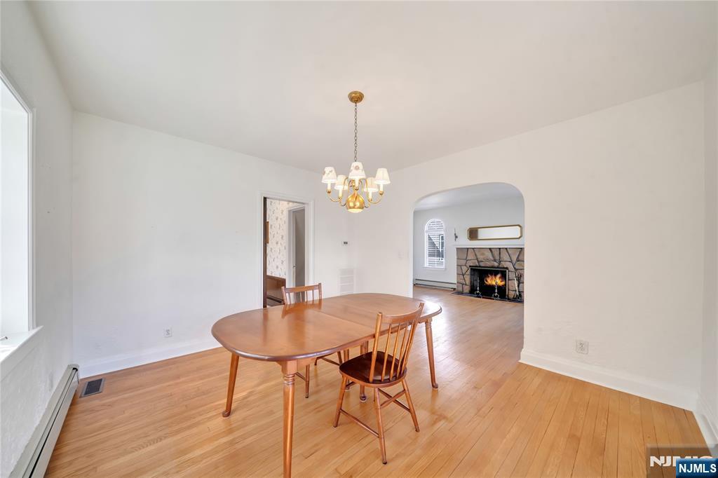 431 Van Renssalaer Court