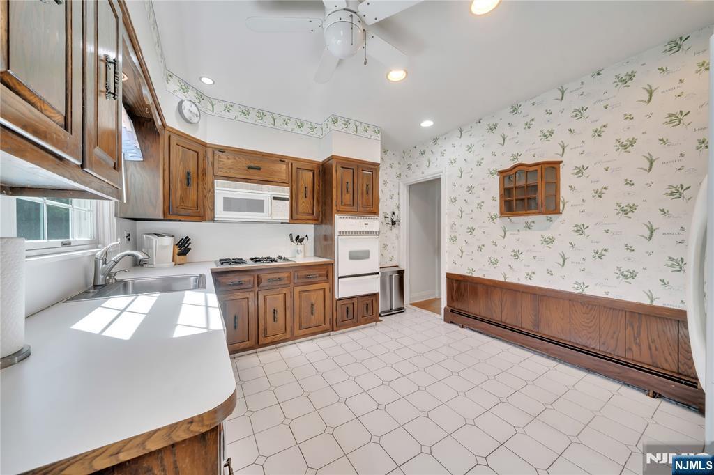 431 Van Renssalaer Court
