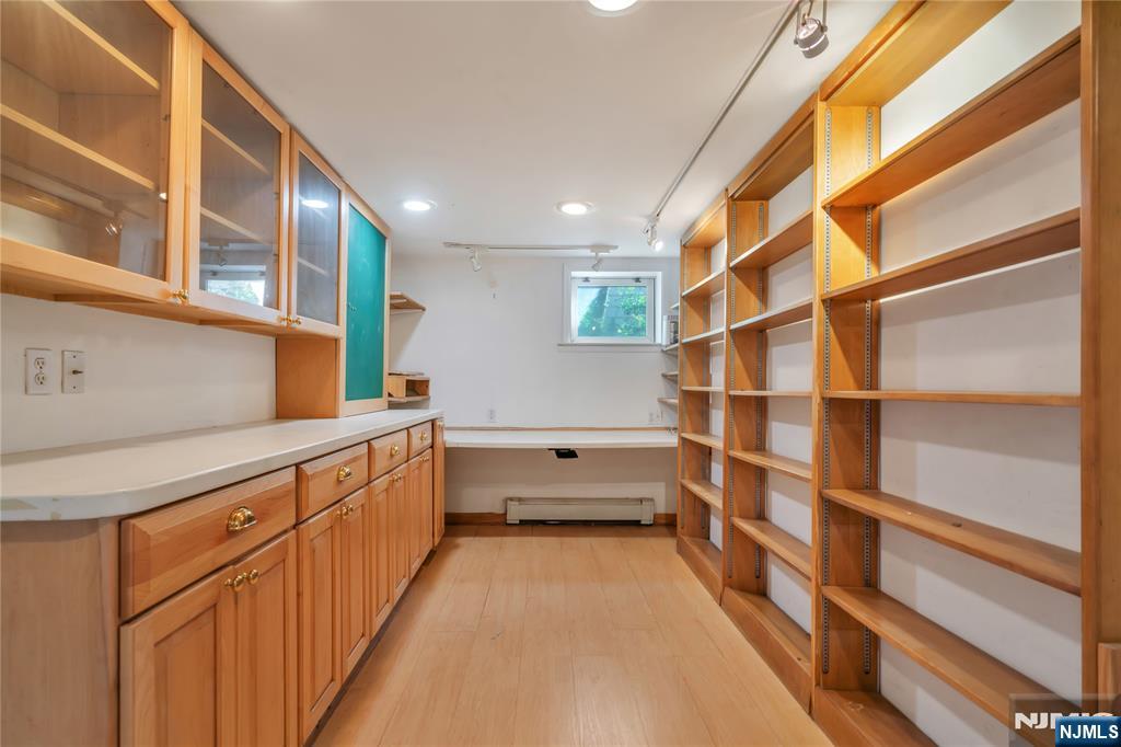 431 Van Renssalaer Court