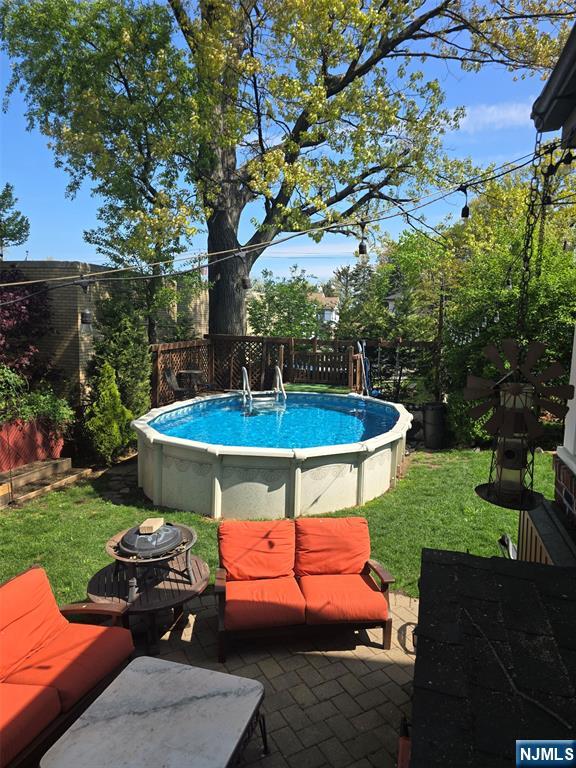 585 Monroe Place