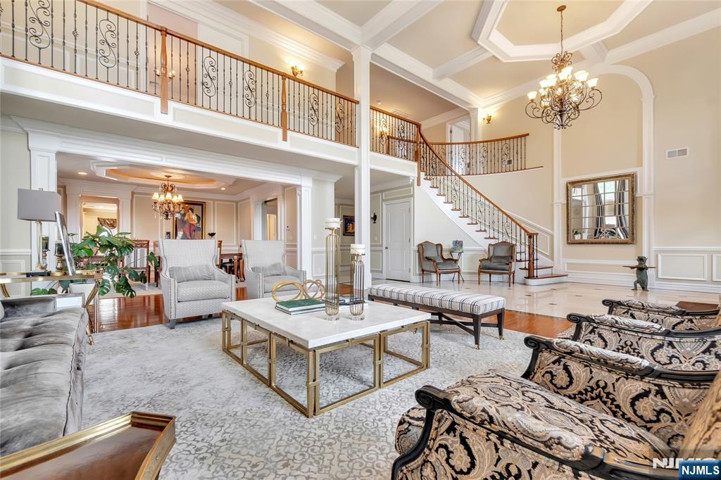 1115 Briar Way