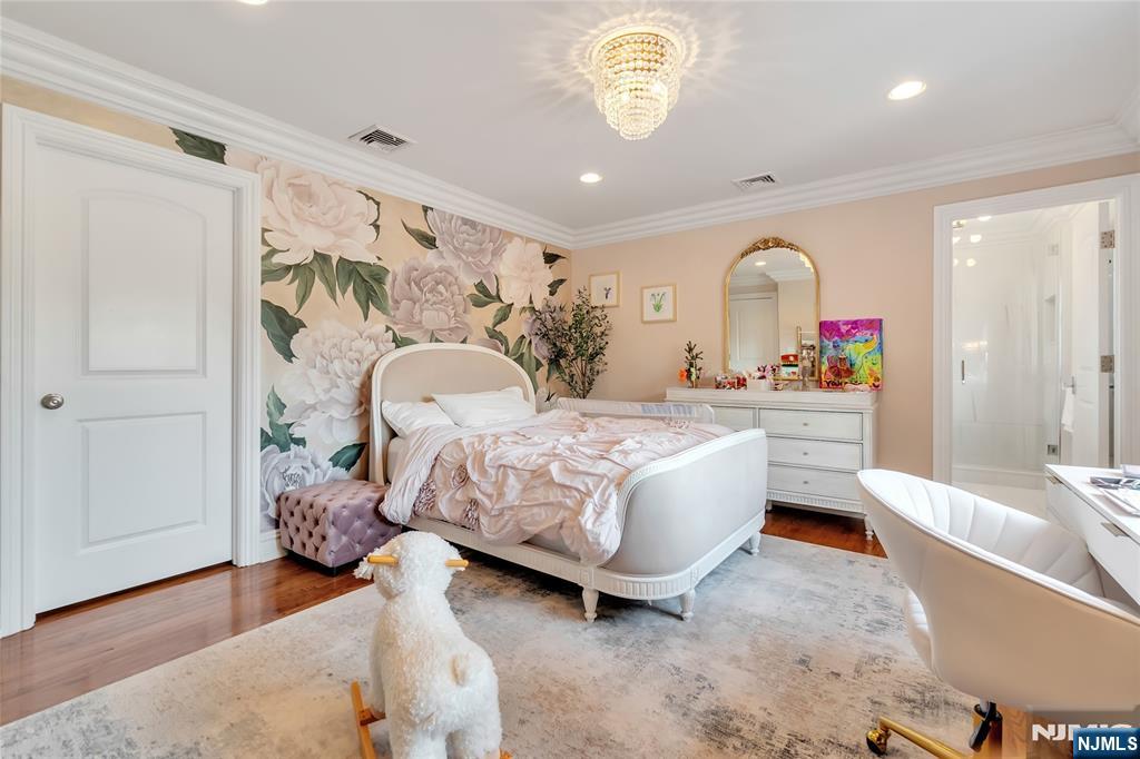 1115 Briar Way
