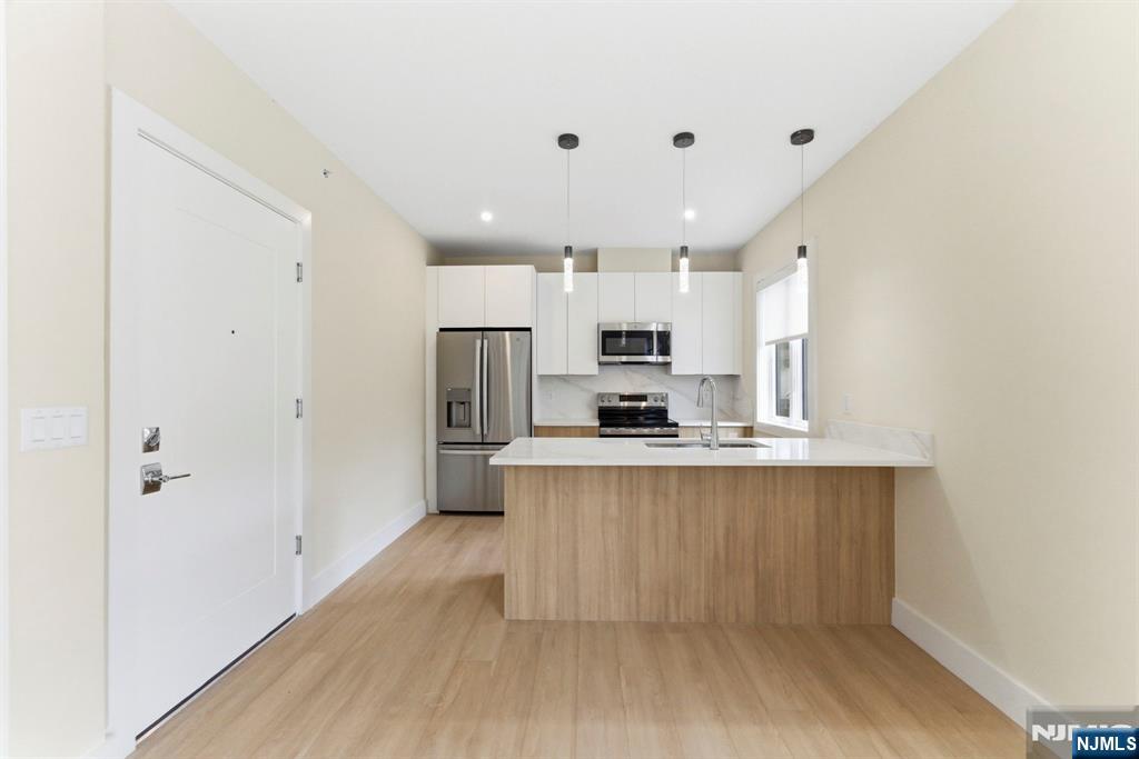 850 Broad Avenue A