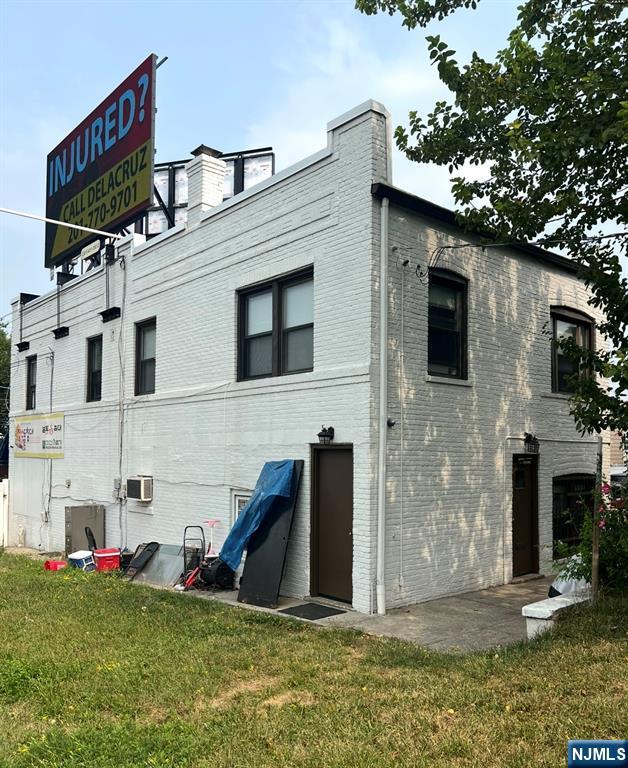 432 Broad Avenue