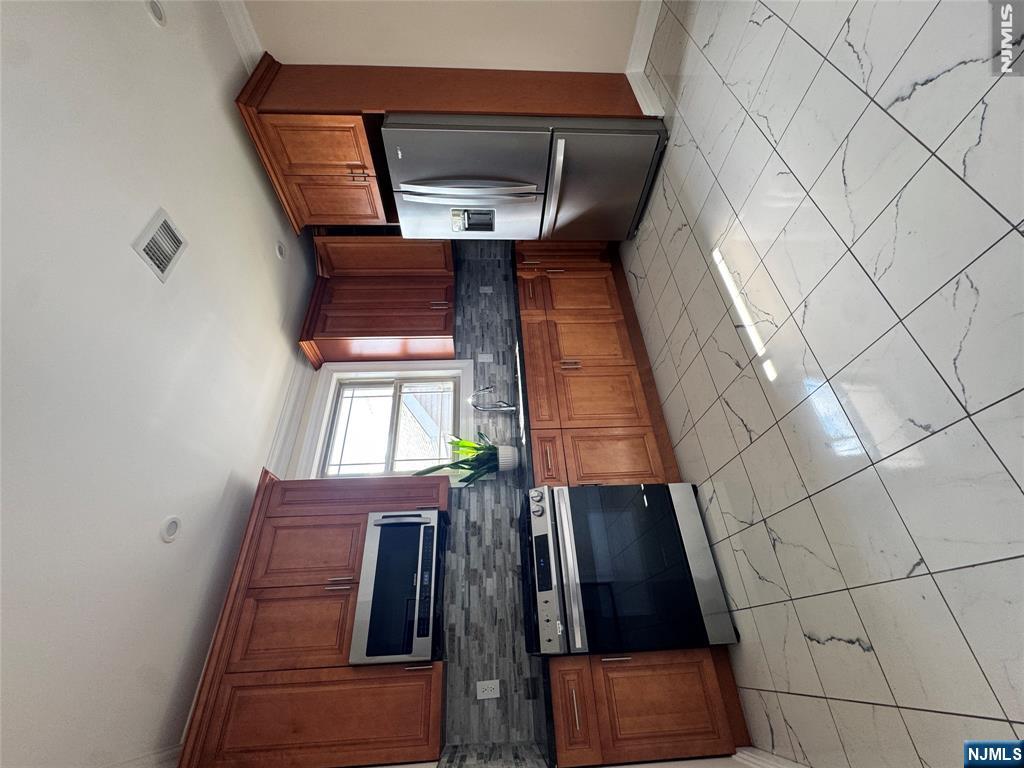 369 Edgewater Road 1FL
