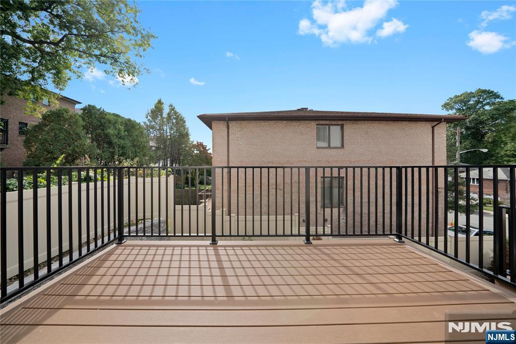 470 Palisades Boulevard