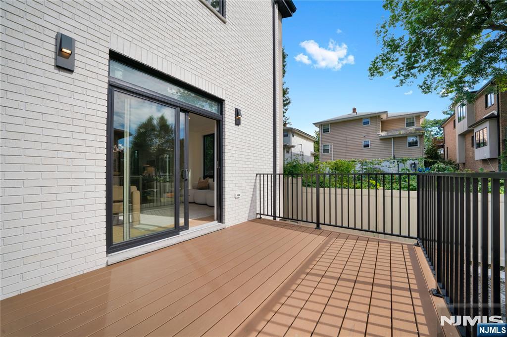 470 Palisades Boulevard