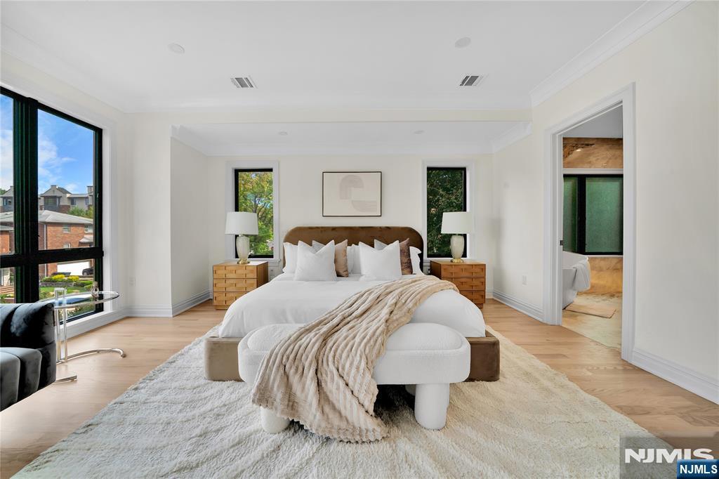 470 Palisades Boulevard
