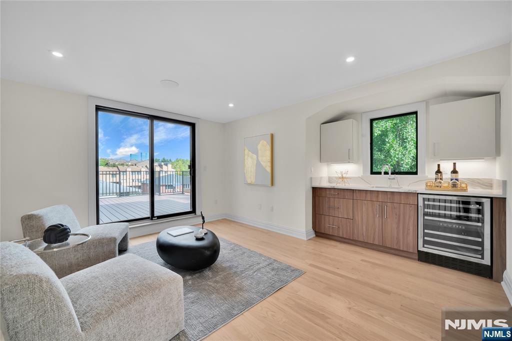 470 Palisades Boulevard
