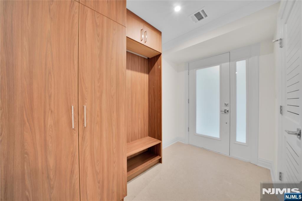 470 Palisades Boulevard