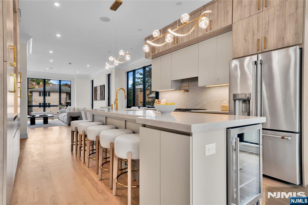 470 Palisades Boulevard