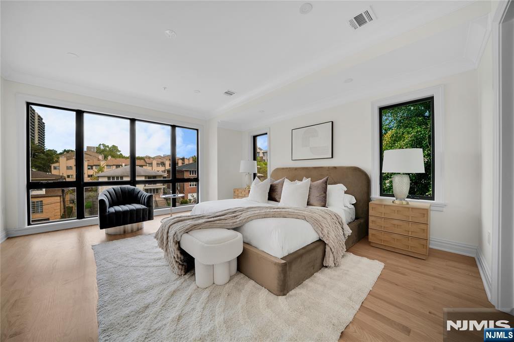 470 Palisades Boulevard