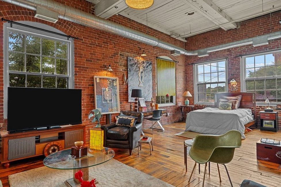 302 Pearl Street 201