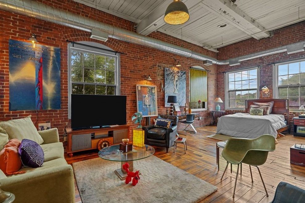 302 Pearl Street 201