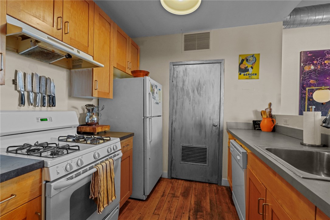 302 Pearl Street 201