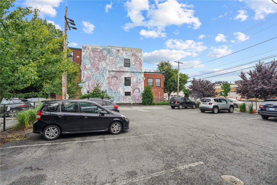 302 Pearl Street 201
