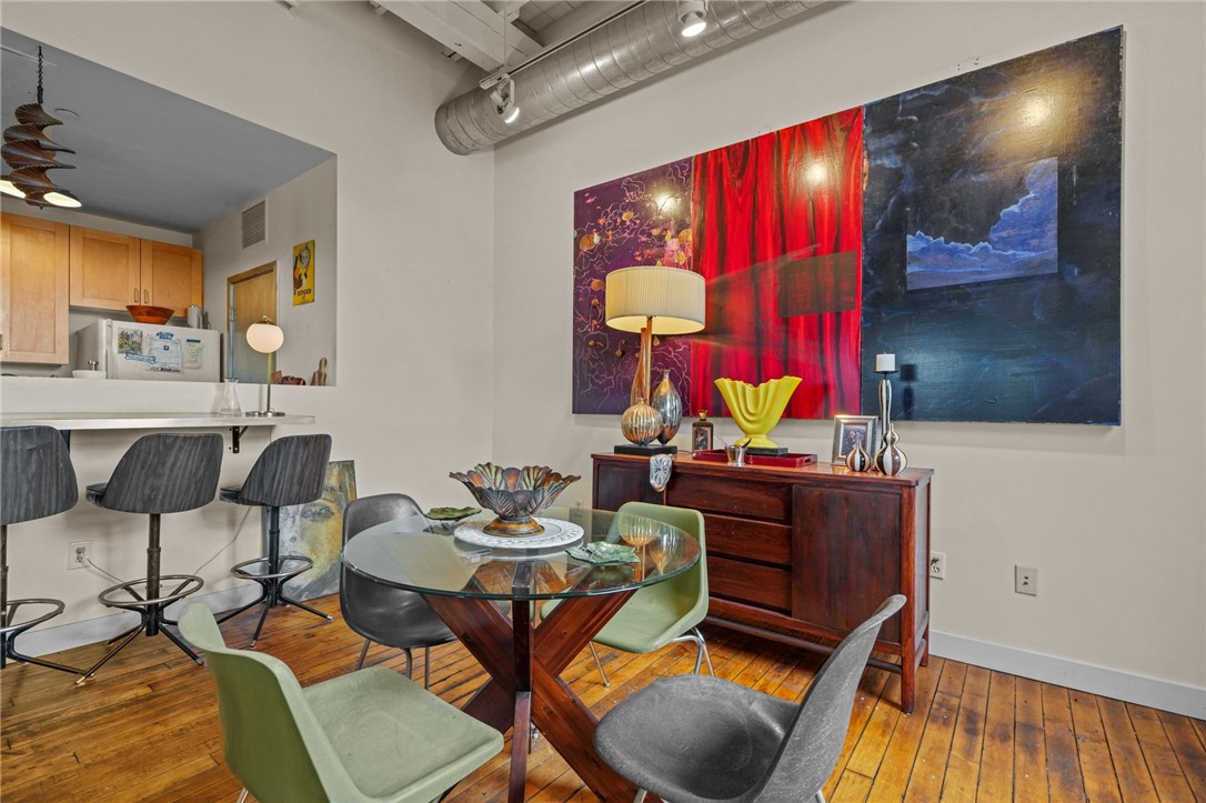 302 Pearl Street 201