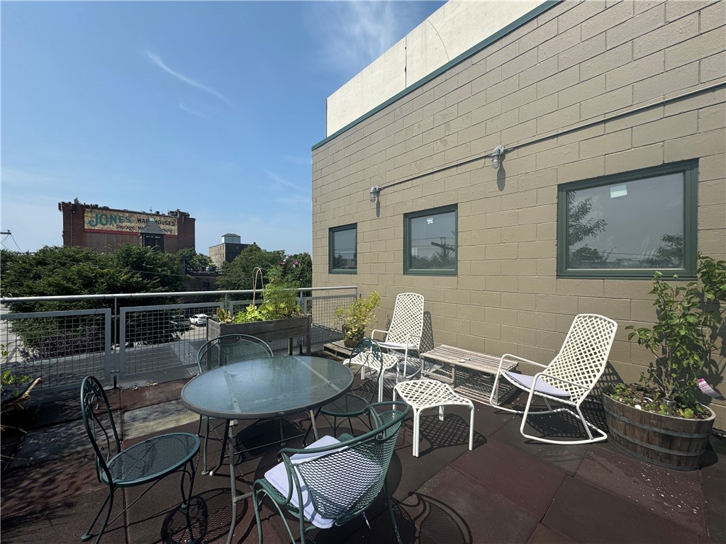 302 Pearl Street 201