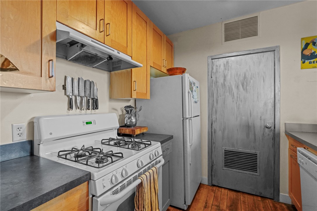 302 Pearl Street 201