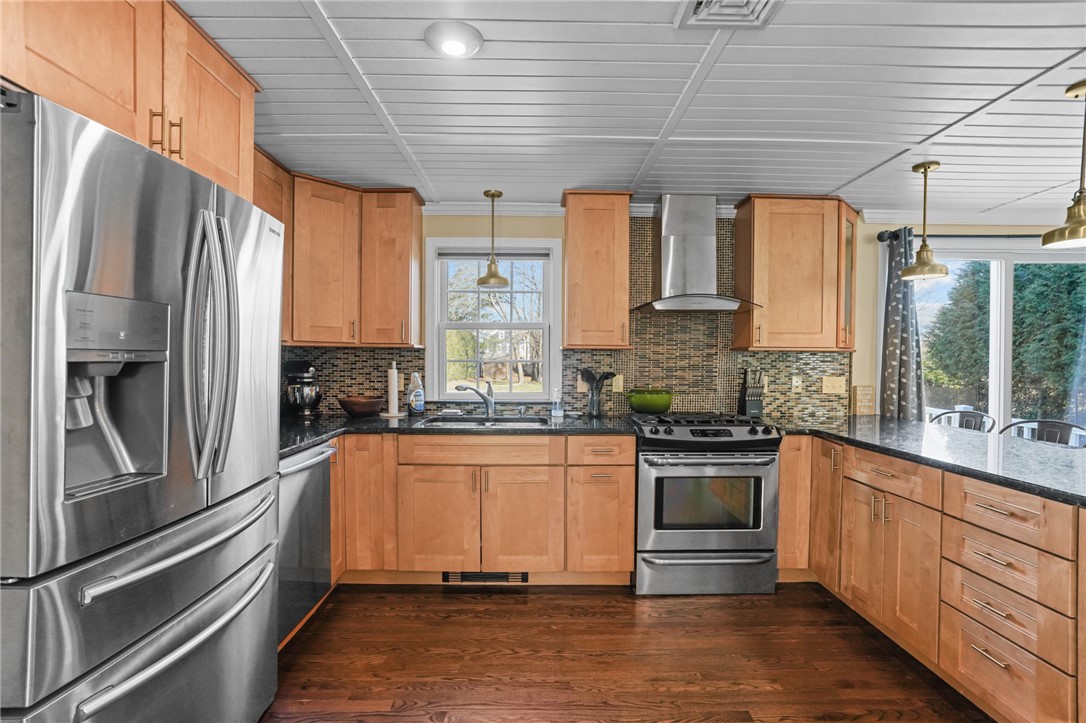 112 Greenwich Avenue