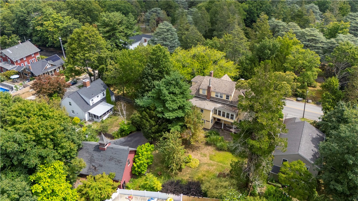 733 Pleasant Street