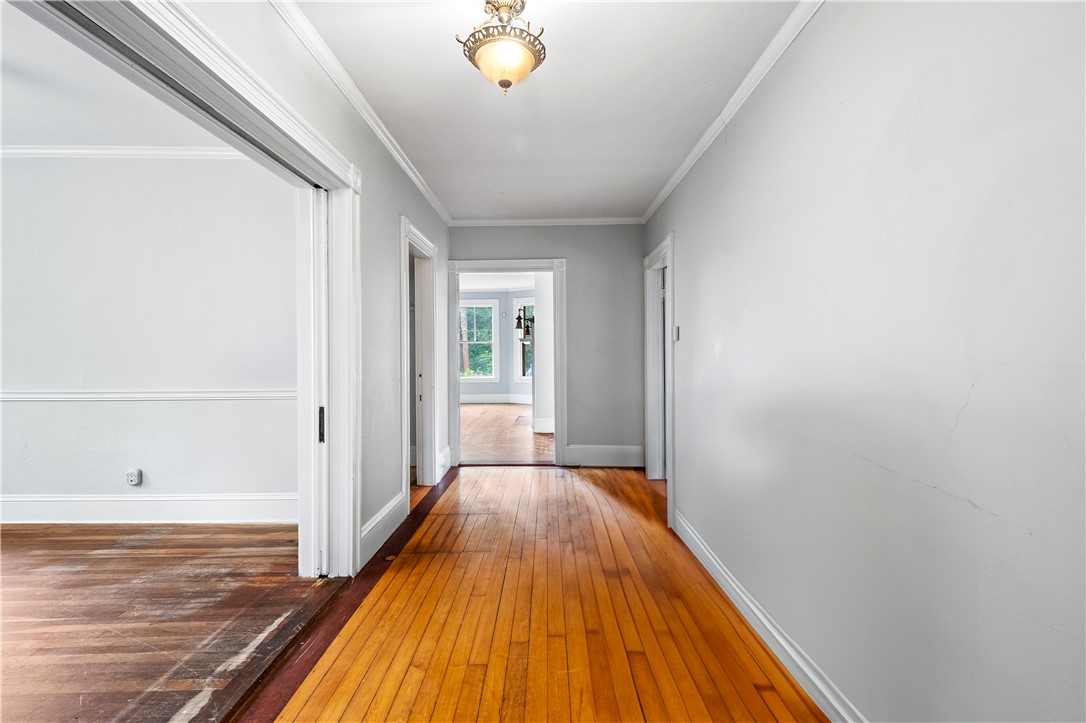 733 Pleasant Street