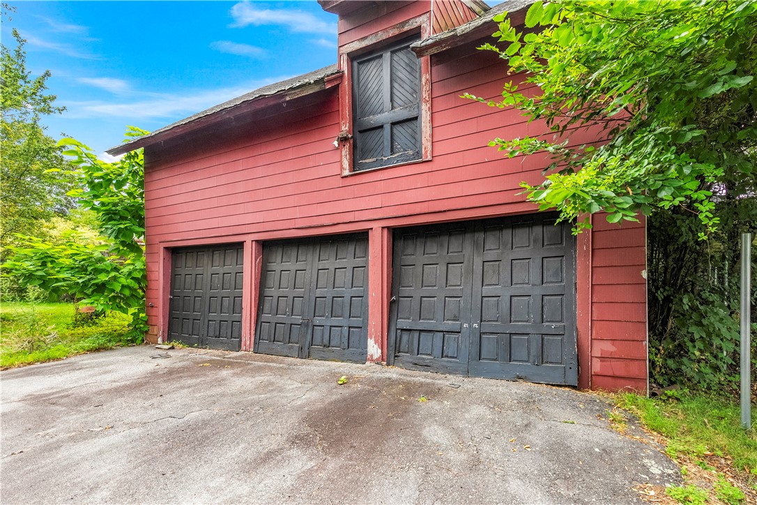 733 Pleasant Street