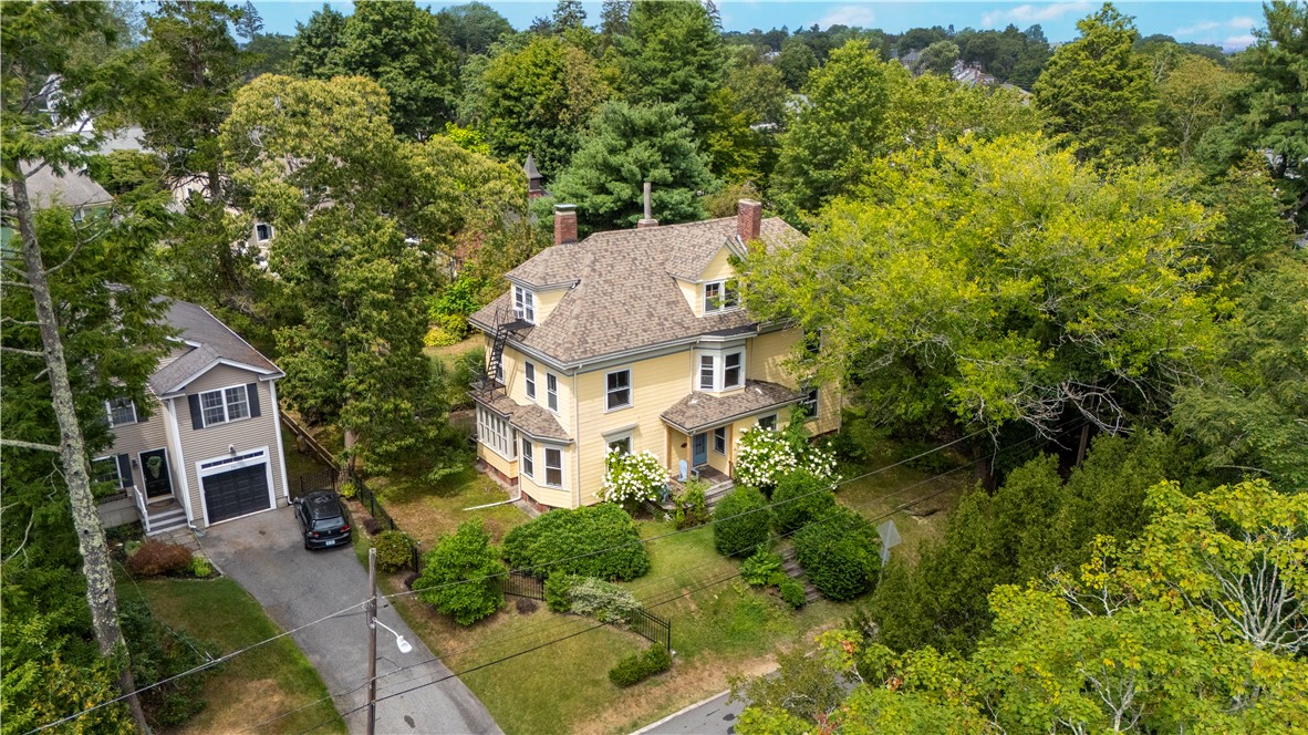 733 Pleasant Street