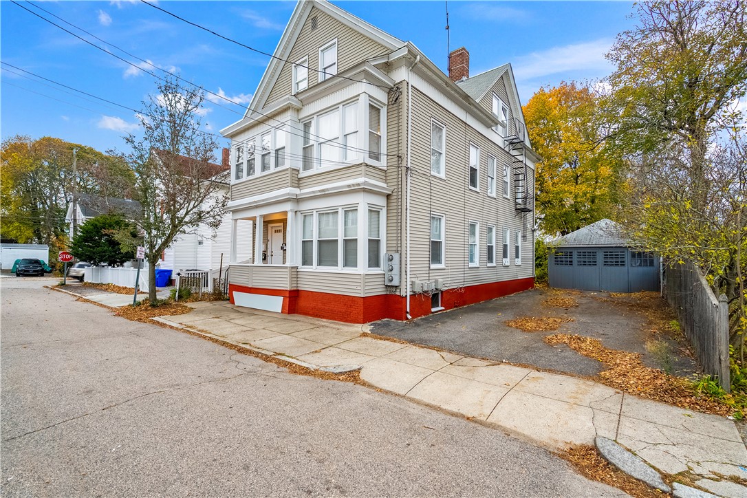33 White Street