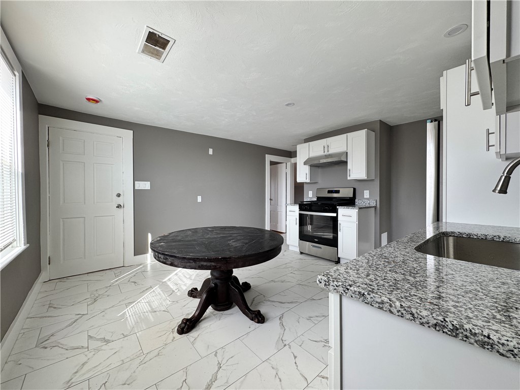 910 Atwells Avenue 3