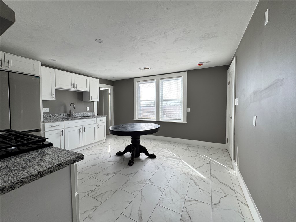 910 Atwells Avenue 3