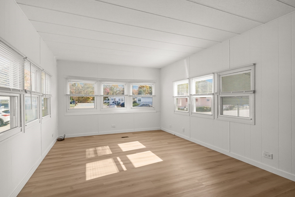 53 Liberty Dr, Attleboro