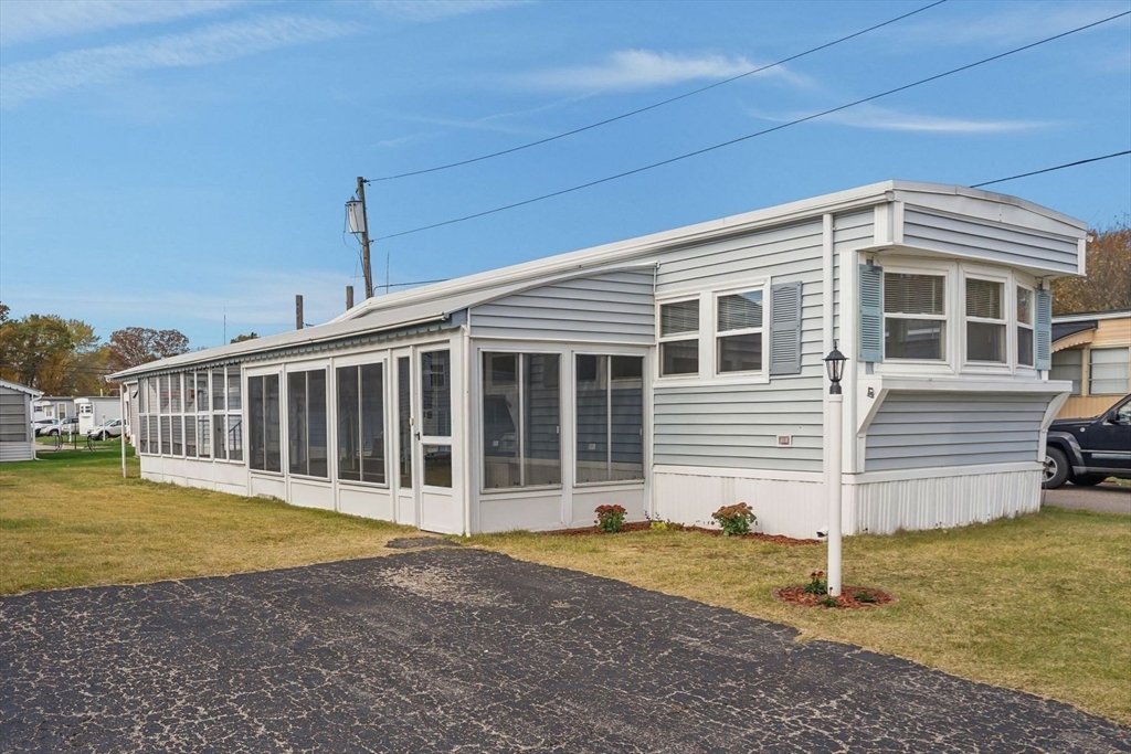 53 Liberty Dr, Attleboro