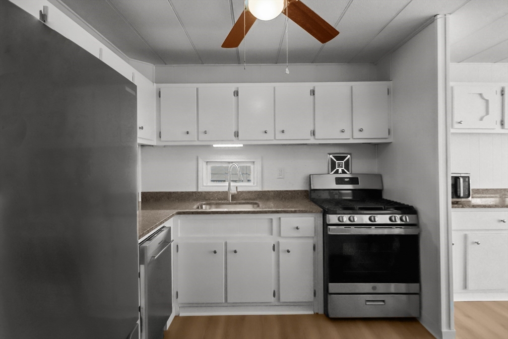 53 Liberty Dr, Attleboro