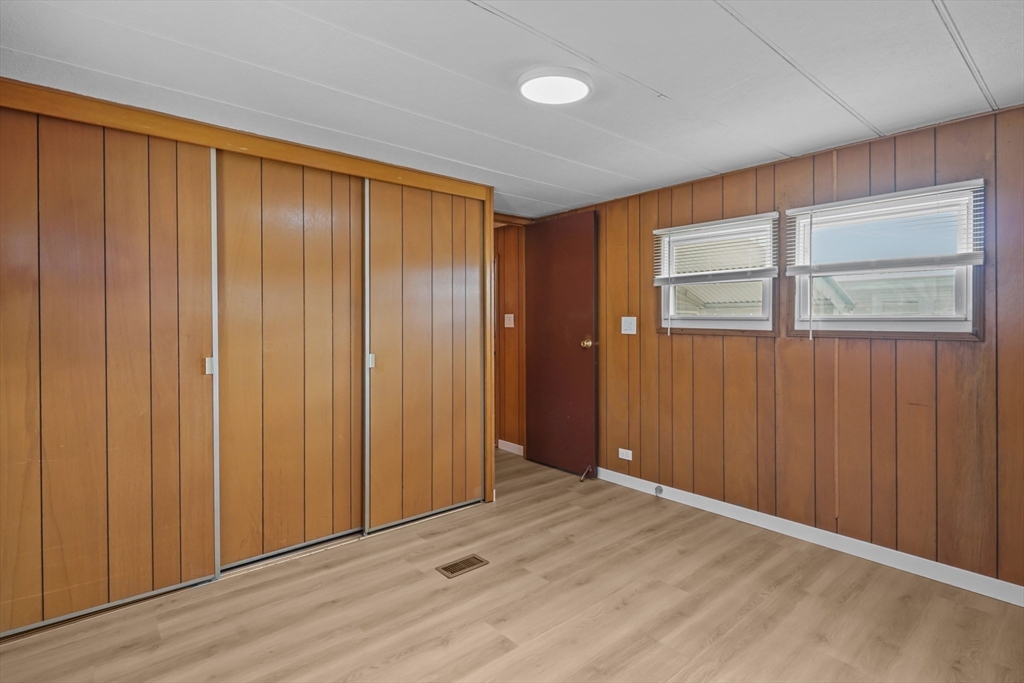 53 Liberty Dr, Attleboro