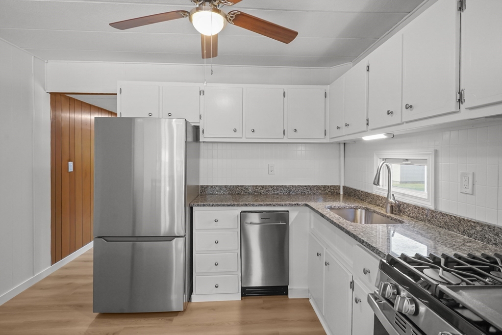 53 Liberty Dr, Attleboro