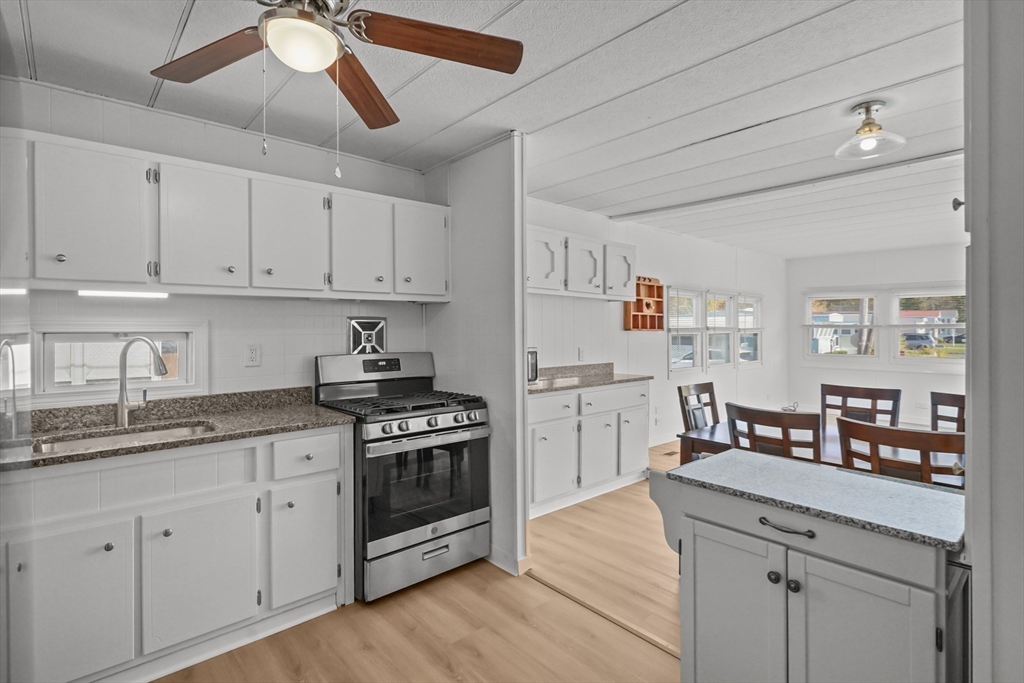 53 Liberty Dr, Attleboro