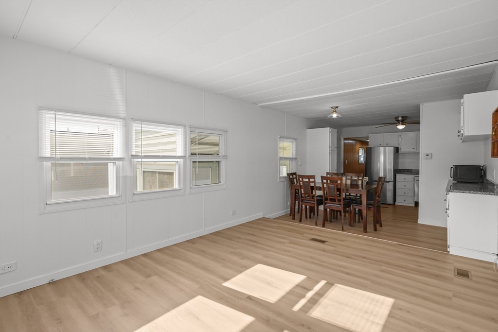 53 Liberty Dr, Attleboro