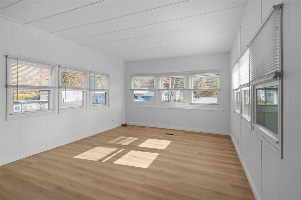 53 Liberty Dr, Attleboro