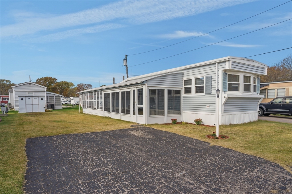 53 Liberty Dr, Attleboro