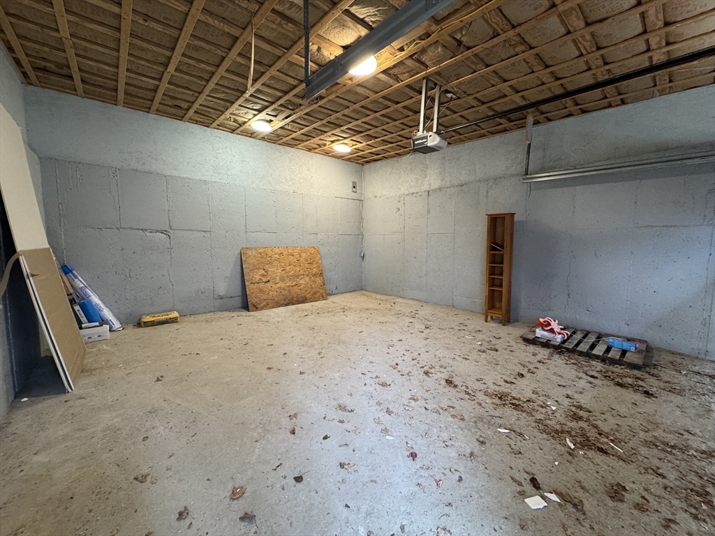 83 Chatanika Unit: Garage